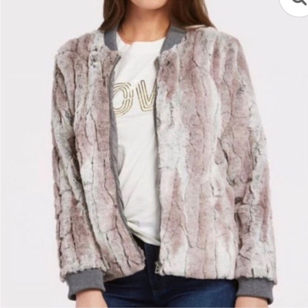 dylan Gray Faux Fur Jacket medium Cozy Bomber jacket plush soft cozy stylish